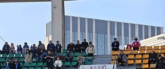 盐城爸爸2000块买下了女儿梦想C位